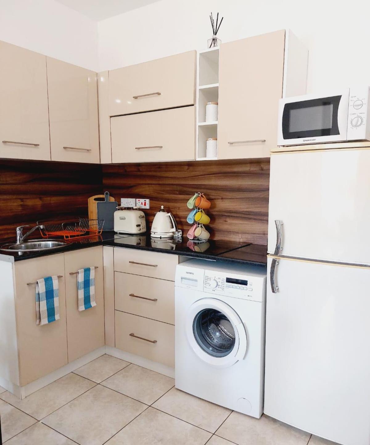 Joanne'S Cosy 1 Bdrm Apt Pafos Exterior foto